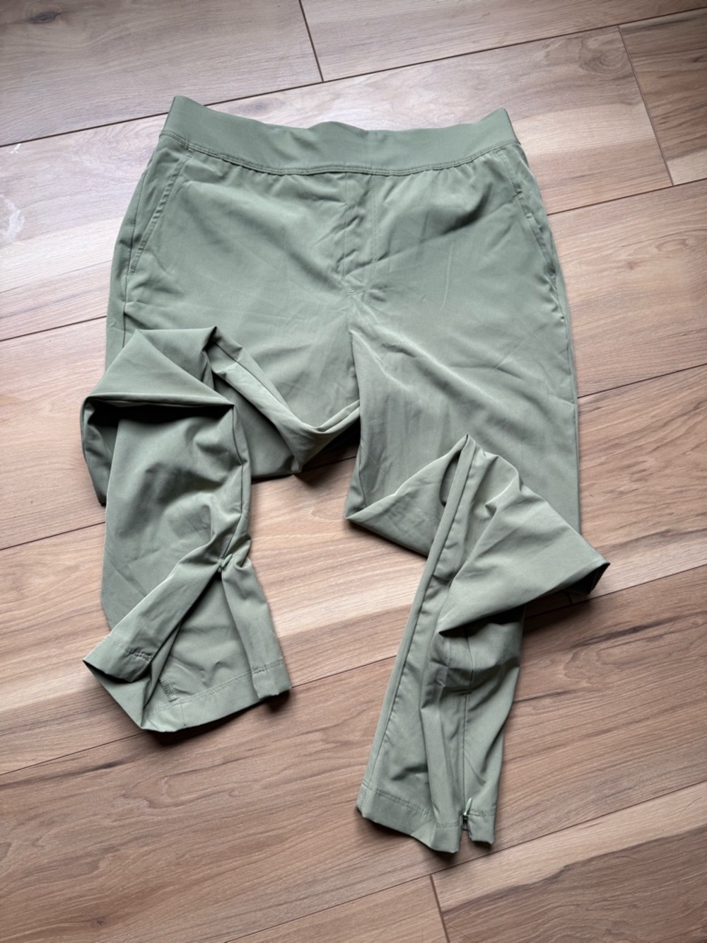 Tommy Bahama Olive Green Women's Jogger Golf Pants
